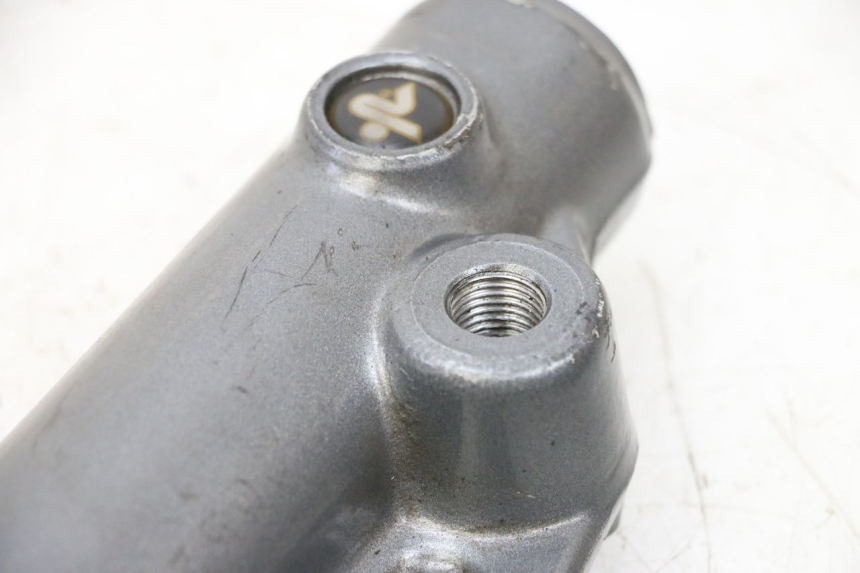 photo de GUARDA-POEIRA DA SUSPENSÃO DIANTEIRA YAMAHA XMAX X-MAX 125 (2006 - 2009) - Detalhe da peça