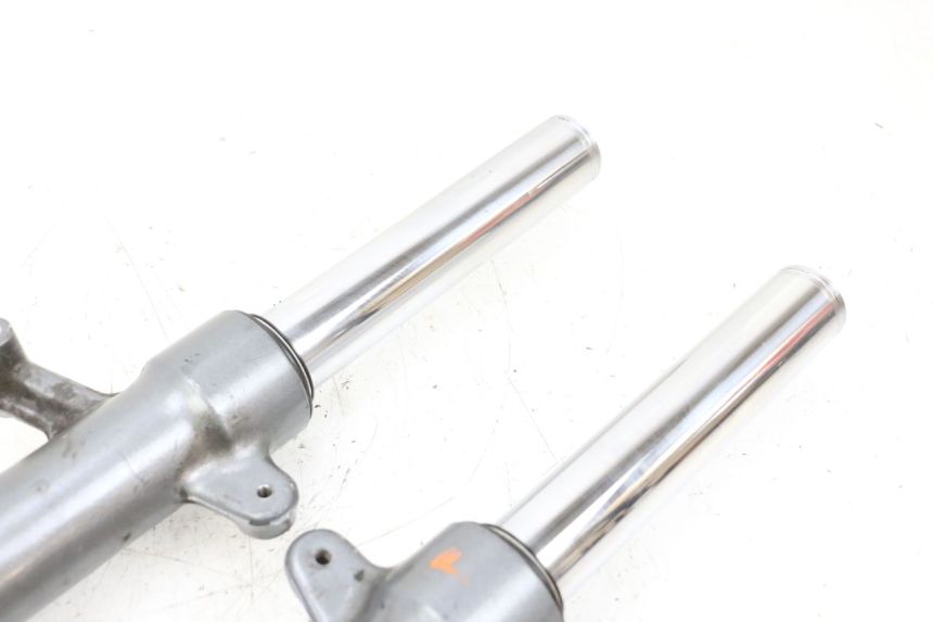 photo de GUARDA-POEIRA DA SUSPENSÃO DIANTEIRA YAMAHA XMAX X-MAX 125 (2006 - 2009) - Vista do produto