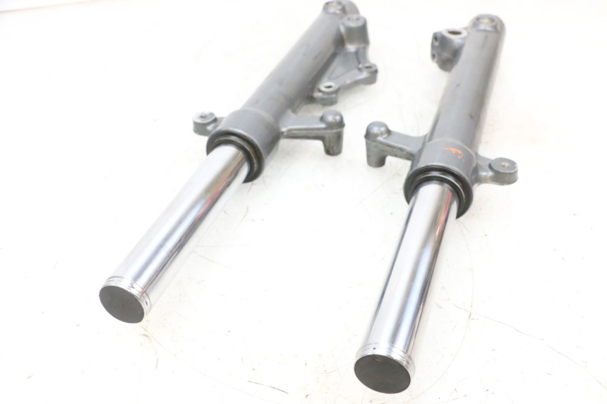photo de GUARDA-POEIRA DA SUSPENSÃO DIANTEIRA YAMAHA XMAX X-MAX 125 (2006 - 2009) - Ampliação técnica