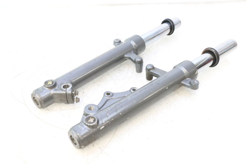 photo de GUARDA-POEIRA DA SUSPENSÃO DIANTEIRA YAMAHA XMAX X-MAX 125 (2006 - 2009) - Vista principal