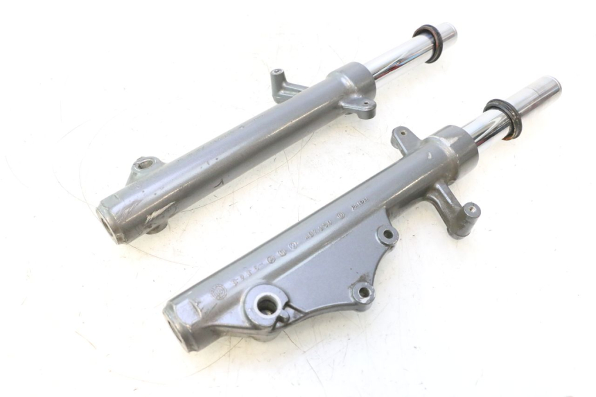photo de GUARDA-POEIRA DA SUSPENSÃO DIANTEIRA YAMAHA XMAX X-MAX 125 (2006 - 2009) - Ângulo alternativo