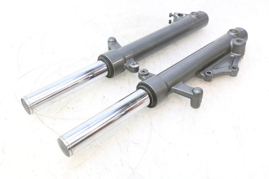 photo de GUARDA-POEIRA DA SUSPENSÃO DIANTEIRA YAMAHA XMAX X-MAX 125 (2006 - 2009) - Vista principal