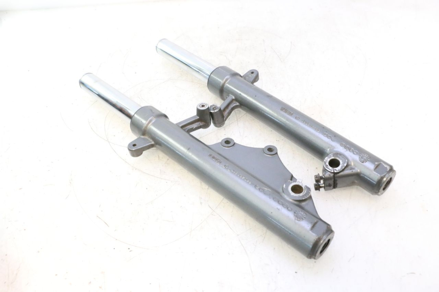 photo de GUARDA-POEIRA DA SUSPENSÃO DIANTEIRA YAMAHA XMAX X-MAX 125 (2006 - 2009) - Ampliação dos componentes