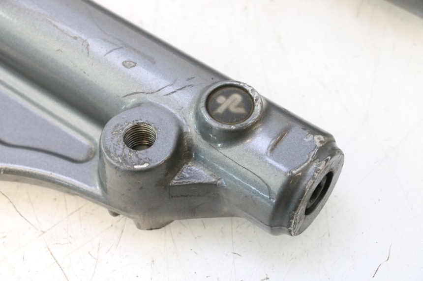 photo de GUARDA-POEIRA DA SUSPENSÃO DIANTEIRA YAMAHA XMAX X-MAX 125 (2006 - 2009) - Estrutura - ampliação