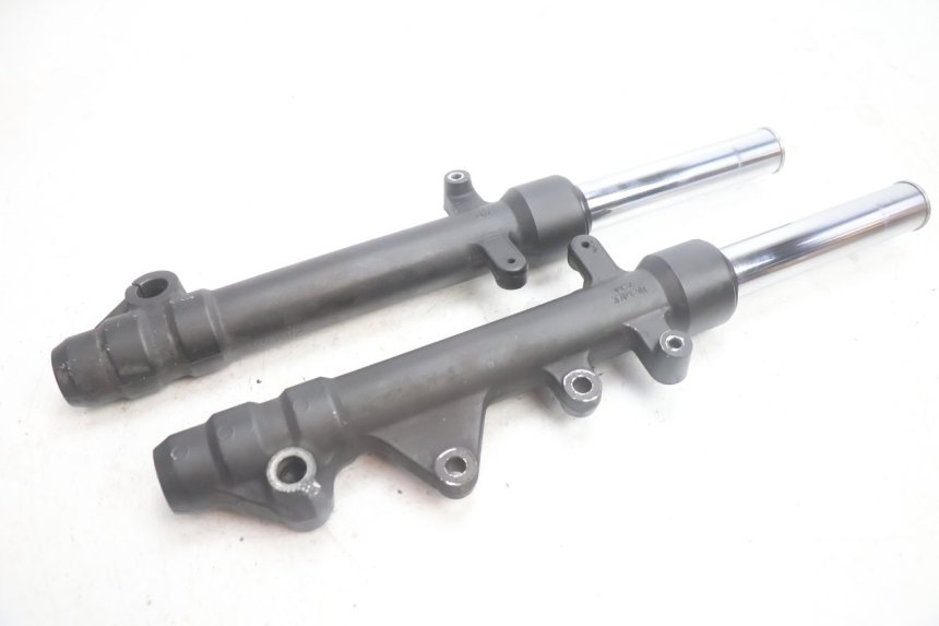 photo de GUARDA-POÓ DA FORQUILHA YAMAHA X-MAX XMAX 125 (2010 - 2013) - Estado da superfície