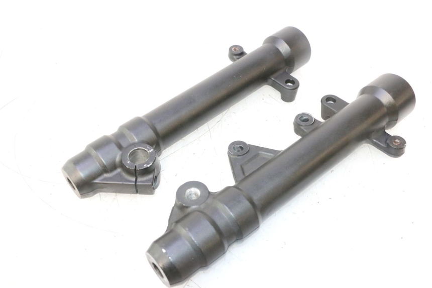 photo de GUARDA-POÓ DA FORQUILHA YAMAHA X-MAX XMAX 125 (2010 - 2013) - Detalhe da peça