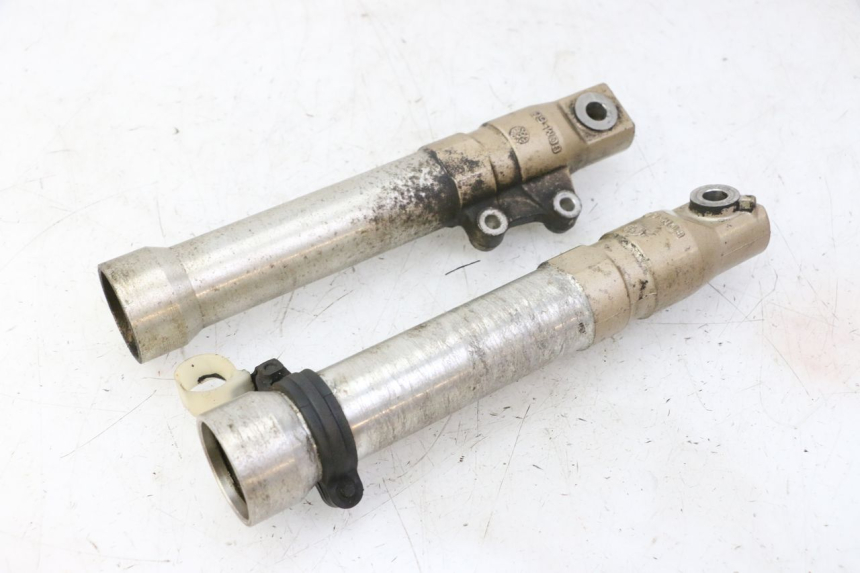 photo de GUARDA-POÓ DA SUSPENSÃO DIANTEIRA HONDA X8R 50 (1998 - 2003) - Outro ângulo de visão