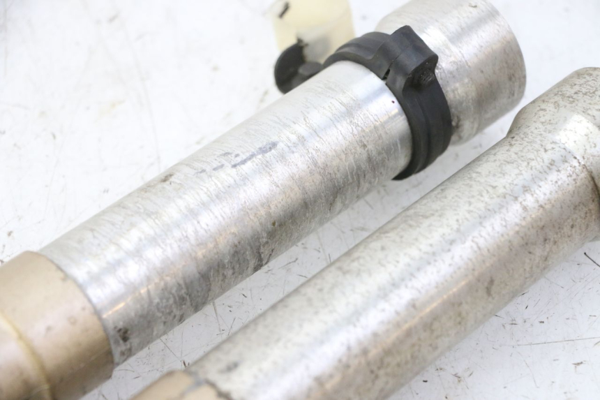 photo de GUARDA-POÓ DA SUSPENSÃO DIANTEIRA HONDA X8R 50 (1998 - 2003) - Peça verificada