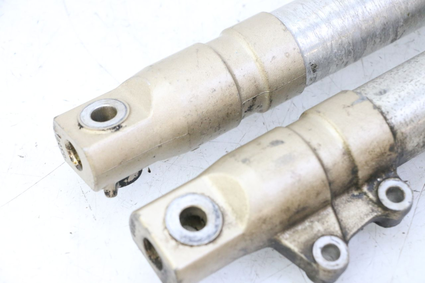 photo de GUARDA-POÓ DA SUSPENSÃO DIANTEIRA HONDA X8R 50 (1998 - 2003) - Marcações e referências