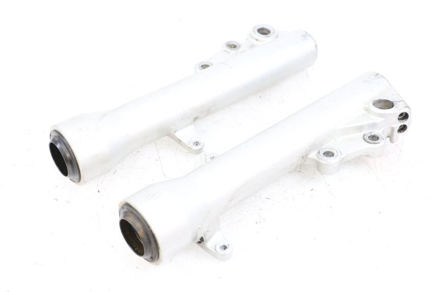 photo de GUARDA-POÓ DA FORQUILHA PIAGGIO X9 125 (2000 - 2003) - Pontos de fixação