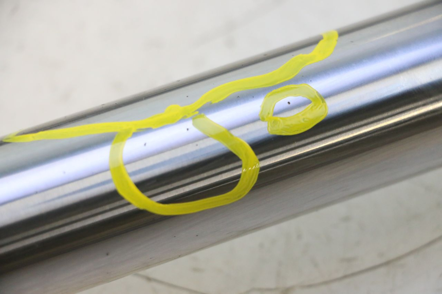 photo de MANGA DE HORQUILLA HONDA XLV VARADERO 125 (2007 - 2012) - Detalhe da peça
