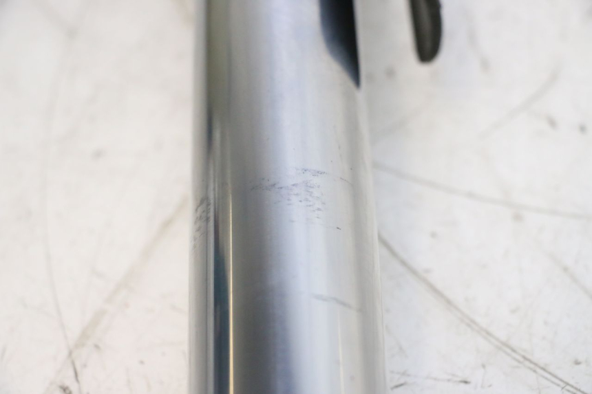 photo de MANGA DE HORQUILLA YAMAHA XP T-MAX ABS 500 (2005 - 2005) - Detalhes característicos