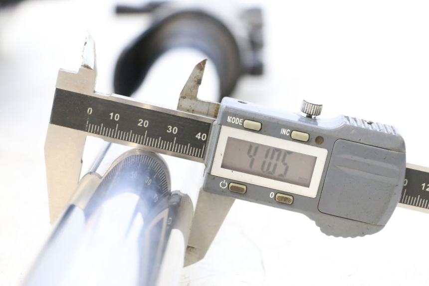 photo de MANGA DE HORQUILLA YAMAHA XP T-MAX ABS 500 (2005 - 2005) - Ampliação dos componentes