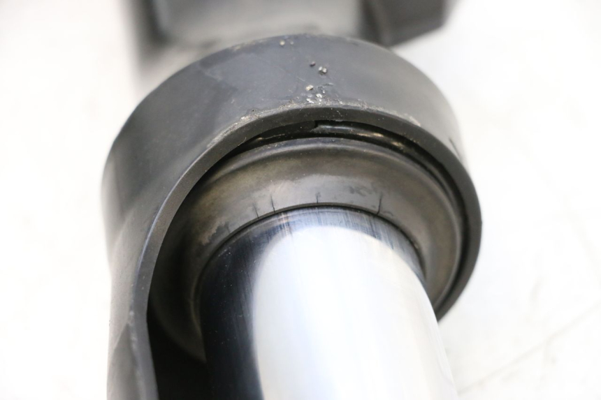 photo de MANGA DE HORQUILLA YAMAHA XP T-MAX ABS 500 (2005 - 2005) - Estado da superfície