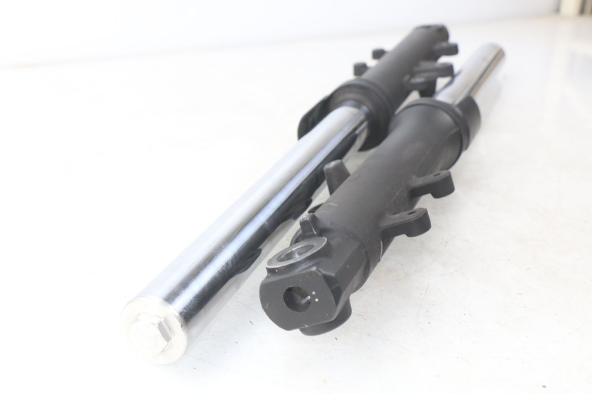 photo de GUARDA-PO DA FORQUILHA YAMAHA XP T-MAX TMAX 500 (2008 - 2012) - Peça verificada