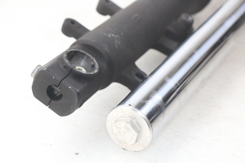 photo de GUARDA-PO DA FORQUILHA YAMAHA XP T-MAX TMAX 500 (2008 - 2012) - Marcações e referências