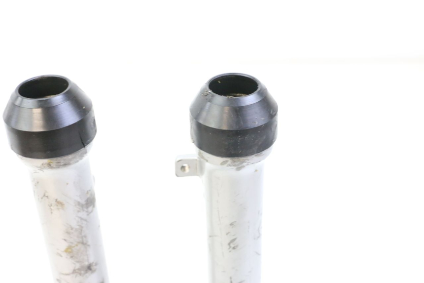 photo de GUARDA-POEIRA DA SUSPENSÃO DIANTEIRA YAMAHA PW 80 (1983 - 2014) - Zoom do estado de desgaste