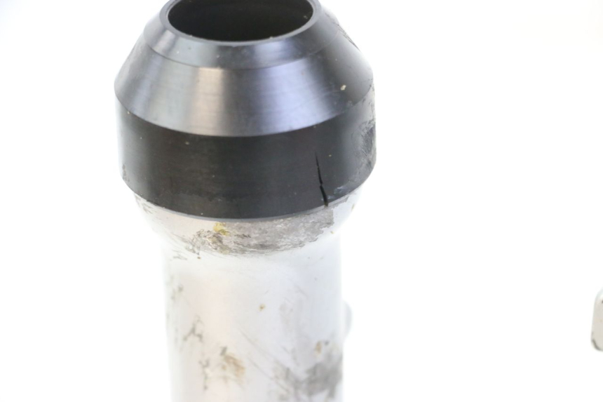 photo de GUARDA-POEIRA DA SUSPENSÃO DIANTEIRA YAMAHA PW 80 (1983 - 2014) - Outro ângulo de visão