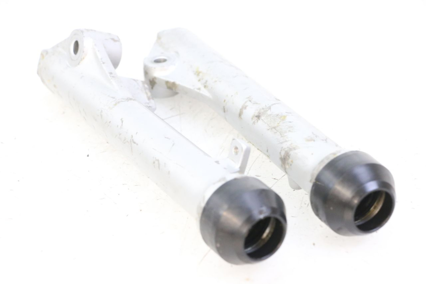 photo de GUARDA-POEIRA DA SUSPENSÃO DIANTEIRA YAMAHA PW 80 (1983 - 2014) - Pontos de fixação