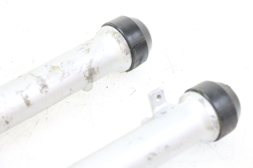 photo de GUARDA-POEIRA DA SUSPENSÃO DIANTEIRA YAMAHA PW 80 (1983 - 2014) - Peça verificada