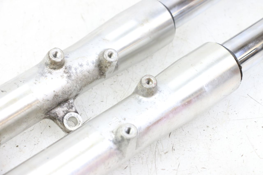 photo de GUARDA-POÓ DA FORQUILHA YAMAHA XVS DRAG STAR DRAGSTAR 650 (1997 - 2007) - Pontos de fixação