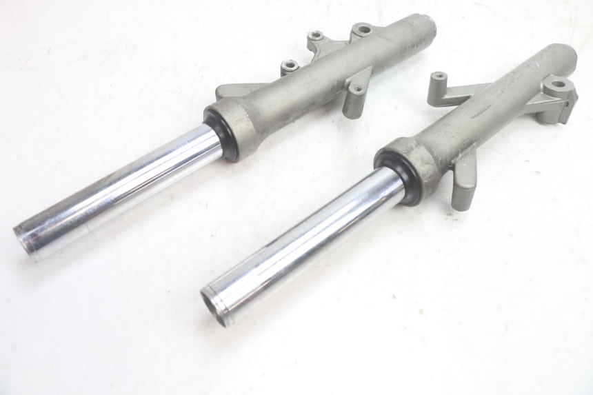 photo de MANGA DE HORQUILLA YAMAHA YP MAJESTY 125 (1998 - 2001) - Pontos de fixação