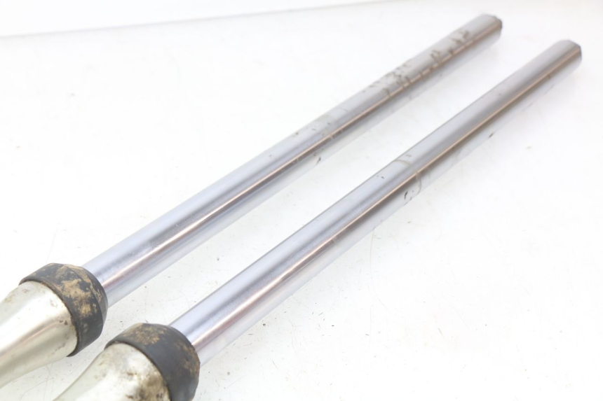photo de GUARDA-POÓ DA FORQUILHA YAMAHA YZ 80 (1982 - 1983) - Ampliação dos componentes
