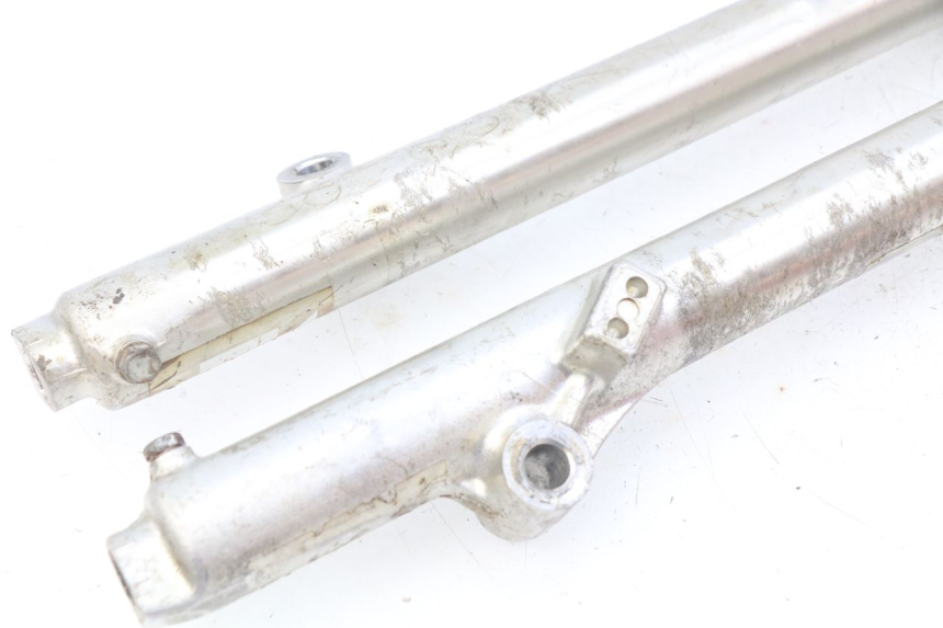 photo de GUARDA-POÓ DA FORQUILHA YAMAHA YZ 80 (1982 - 1983) - Imagem adicional
