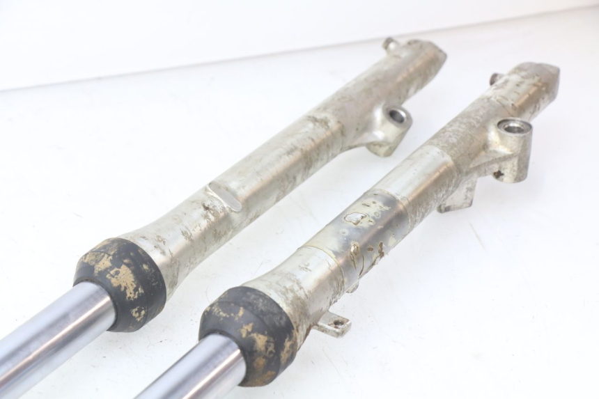 photo de GUARDA-POÓ DA FORQUILHA YAMAHA YZ 80 (1982 - 1983) - Peça verificada