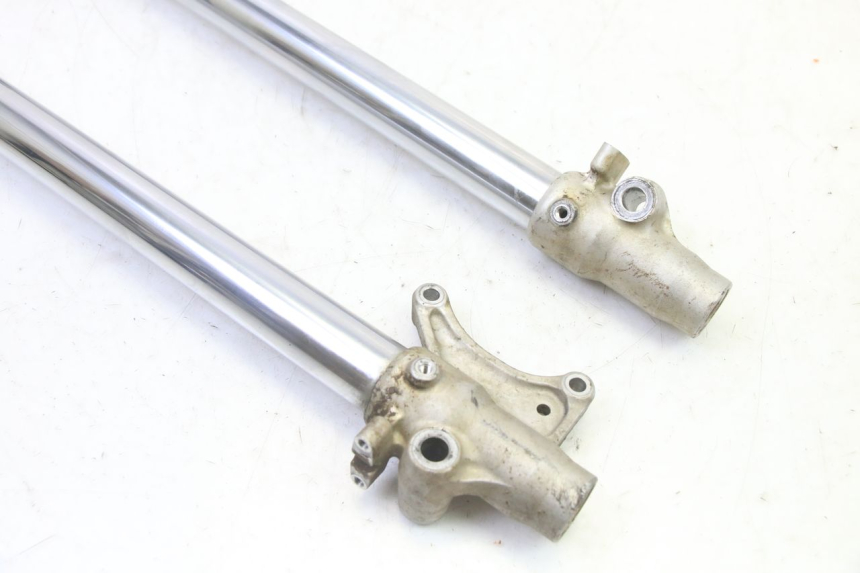 photo de GUARDA-POÓ DA FORQUILHA YAMAHA YZ 85 (2022 - 2025) - Zoom do estado de desgaste