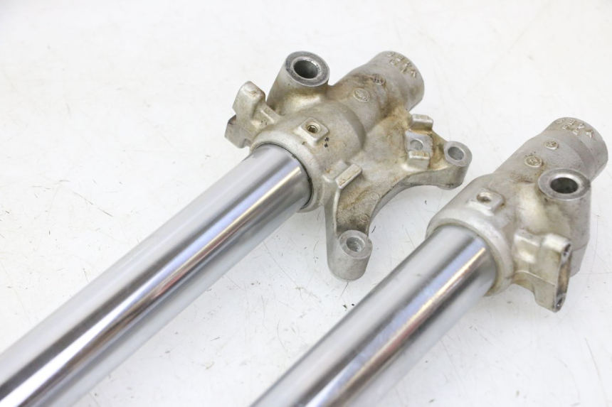 photo de GUARDA-PO DA FORQUILHA YAMAHA YZ 85 (2002 - 2018) - Estado da superfície