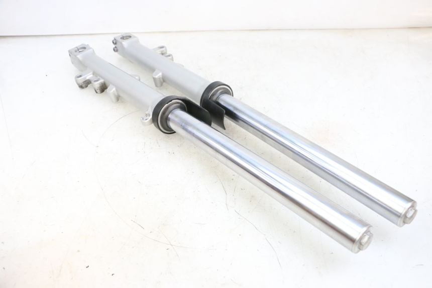 photo de GUARDA-POÓ DA FORQUILHA KAWASAKI ZR 7 750 (1999 - 2004) - Estado da superfície