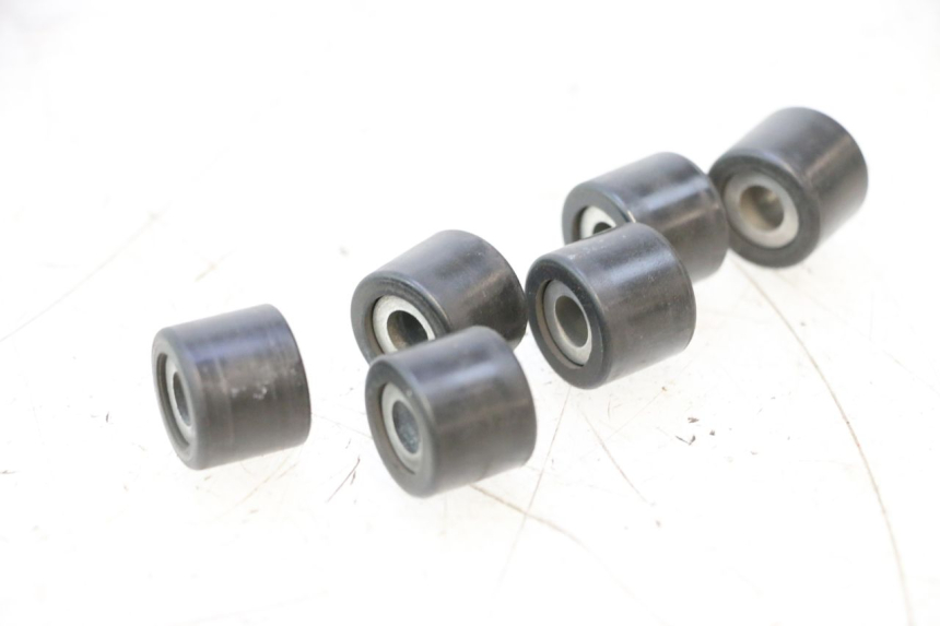 photo de ROLAMENTOS DO VARIADOR PIAGGIO TYPHOON 50 (2000 - 2009) - Outro ângulo de visão