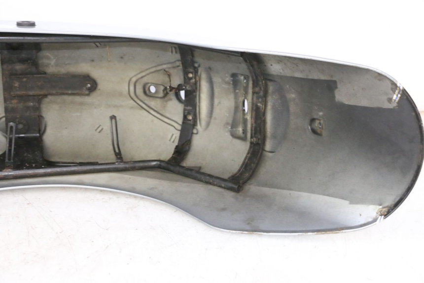 photo de PARALAMA TRASEIRO HYOSUNG GV AQUILA 125 (2000 - 2009) - Detalhe da peça