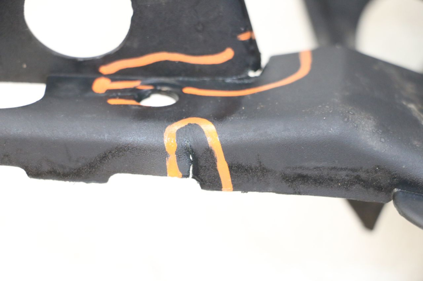 photo de PARALAMA TRASEIRO BMW C1 125 (2000 - 2003) - Pontos de fixação