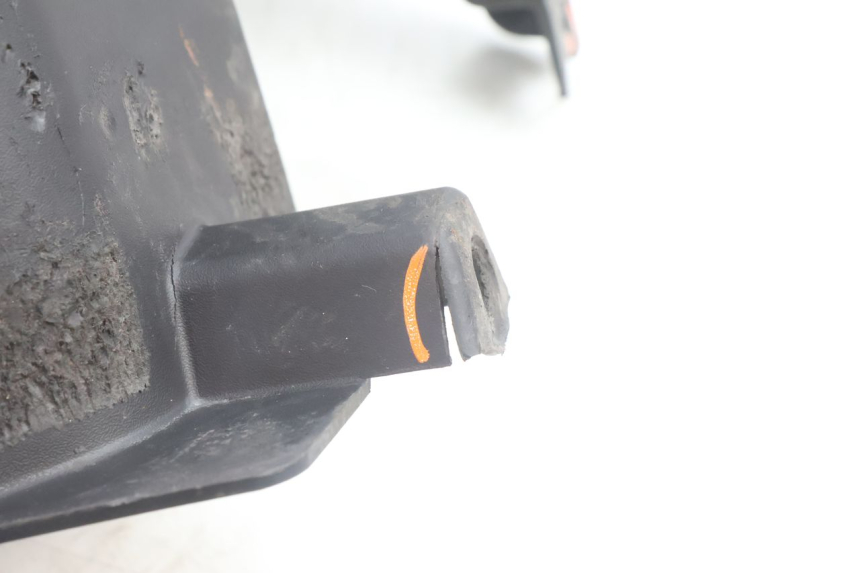 photo de PARALAMA TRASEIRO PEUGEOT CITYSTAR 2T 50 (2018 - 2021) - Zoom do estado de desgaste
