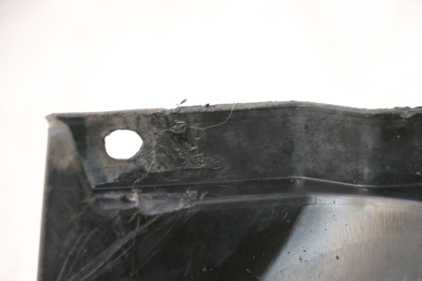 photo de PARALAMA TRASEIRO PEUGEOT KISBEE 4T 50 (2010 - 2017) - Zoom do estado de desgaste