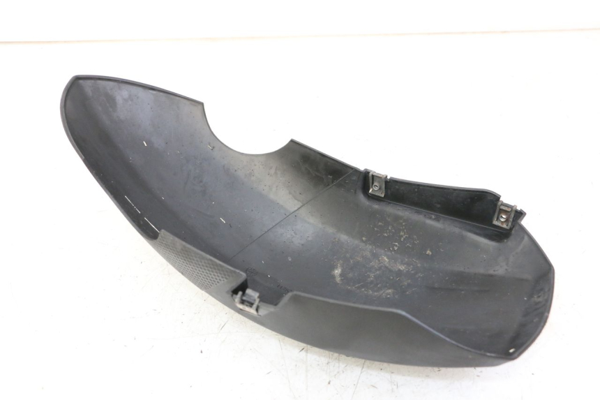 photo de PARALAMA TRASEIRO PEUGEOT SATELIS COMPRESSOR K15 125 (2006 - 2009) - Zoom do estado de desgaste