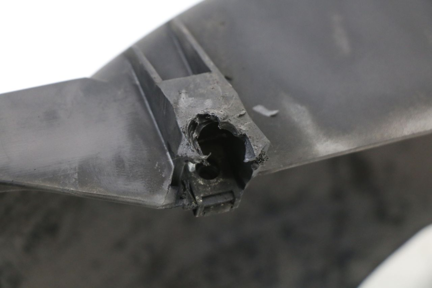 photo de PARALAMA TRASEIRO PIAGGIO X10 125 (2012 - 2017) - Pontos de fixação