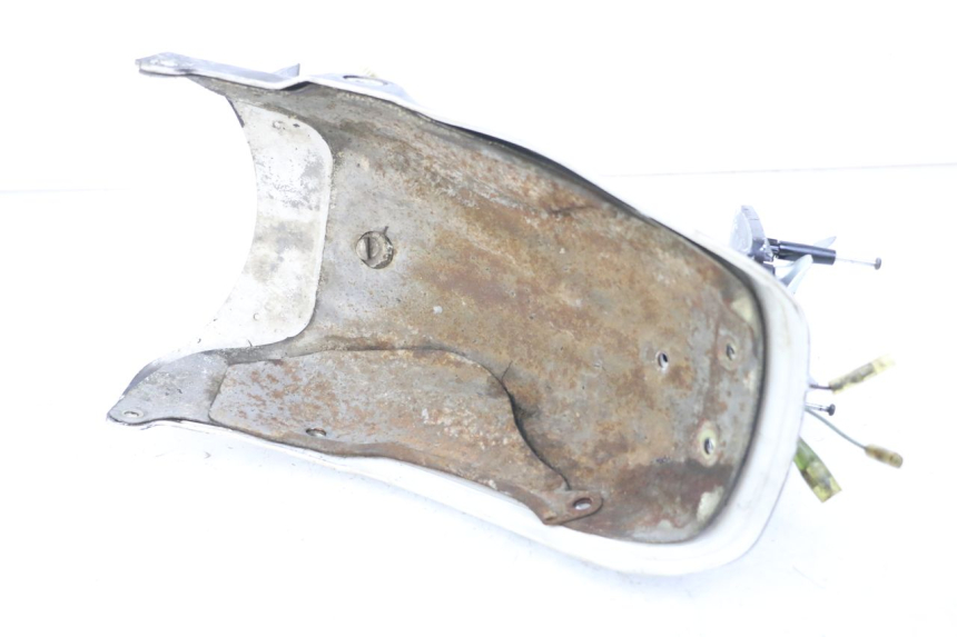photo de PARALAMA TRASEIRO YAMAHA SR 125 (1982 - 2003) - Detalhe da peça
