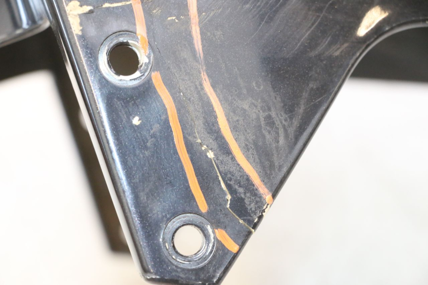 photo de PARALAMA DIANTEIRO PEUGEOT ELYSTAR 50 (2002 - 2014) - Pontos de fixação