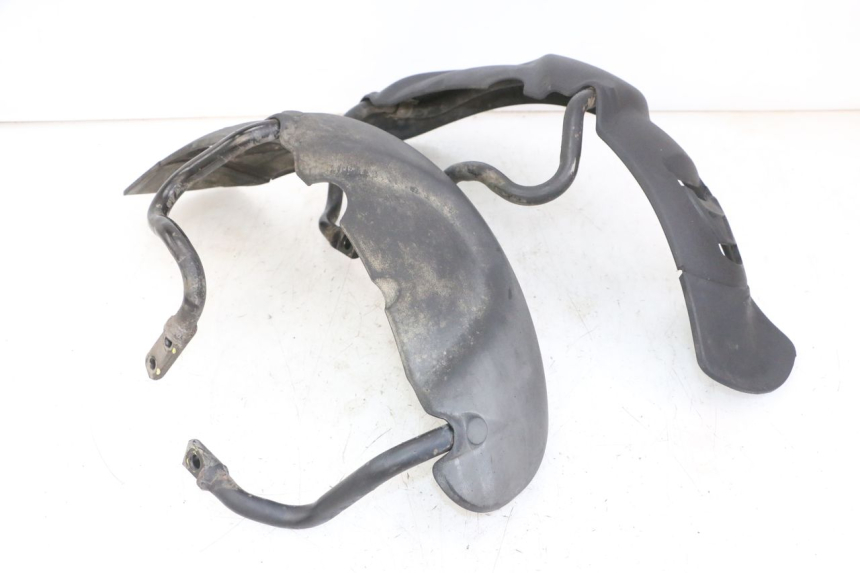 photo de PARALAMA DIANTEIRO PIAGGIO MP3 LT 300 (2010 - 2016) - Pontos de fixação