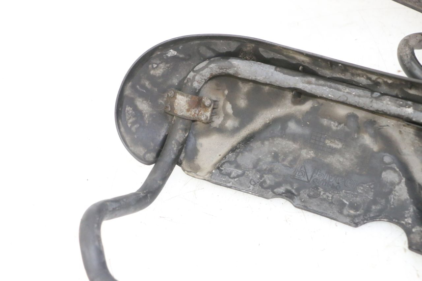 photo de PARALAMA DIANTEIRO PIAGGIO MP3 LT 300 (2010 - 2016) - Zoom do estado de desgaste