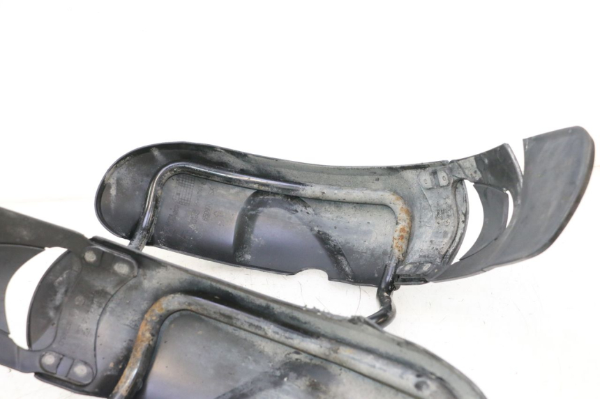 photo de PARALAMA DIANTEIRO PIAGGIO MP3 LT 300 (2010 - 2016) - Pontos de fixação