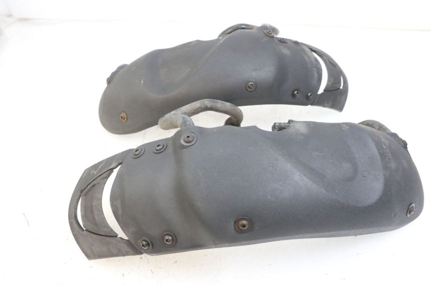 photo de PARALAMA DIANTEIRO PIAGGIO MP3 125 (2006 - 2014) - Pontos de fixação