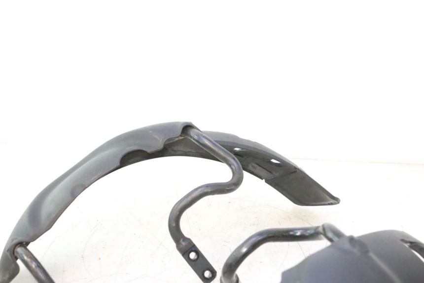 photo de PARALAMA DIANTEIRO PIAGGIO MP3 500 (2016 - 2018) - Pontos de fixação