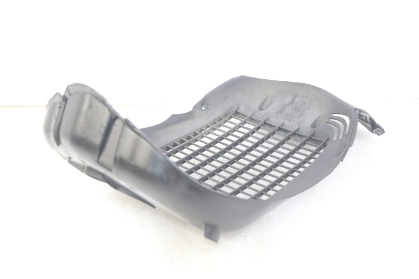 photo de GRADE DO RADIADOR PIAGGIO BEVERLY 125 (2010 - 2015) - Zoom do estado de desgaste