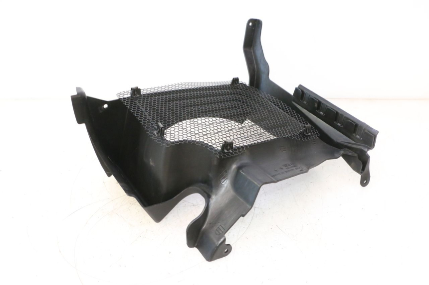 photo de GRELHA DO RADIADOR DIREITA CAN-AM SPYDER RS 1000 (2008 - 2012) - Outro ângulo de visão