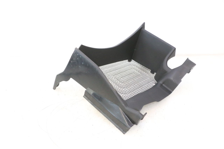 photo de GRELHA DO RADIADOR DIREITA CAN-AM SPYDER RS 1000 (2008 - 2012) - Pontos de fixação