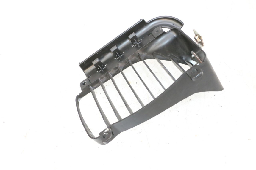 photo de GRELHA DO RADIADOR DIREITA PIAGGIO VESPA GTS SUPER IE 125 (2009 - 2016) - Outro ângulo de visão
